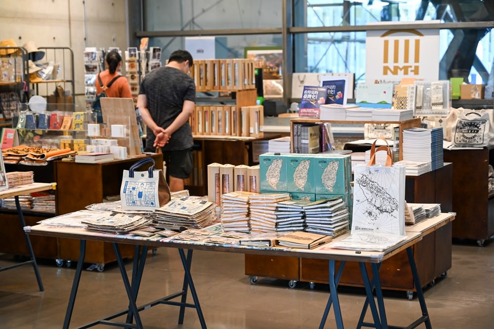 台南親子旅遊|國立臺灣歷史博物館 南科悦揚 安南區 永康區 商圈美食 亞太國際棒球訓練中心 史博館特區 - 第15張圖 台南親子旅遊|國立臺灣歷史博物館 南科悦揚 安南區 永康區 商圈美食 亞太國際棒球訓練中心 史博館特區