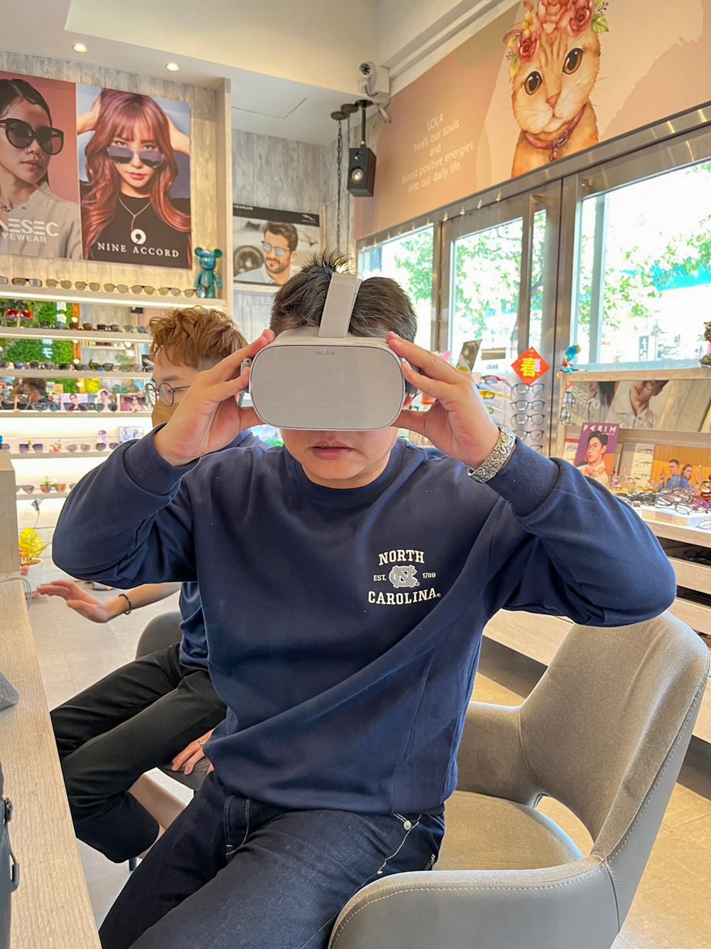 愛斯眼鏡精品｜屏東典藏館 德國NO.1 OptoVision客製化 鑽晶膜 Volkswagen純鈦鏡框 配鏡3D體驗