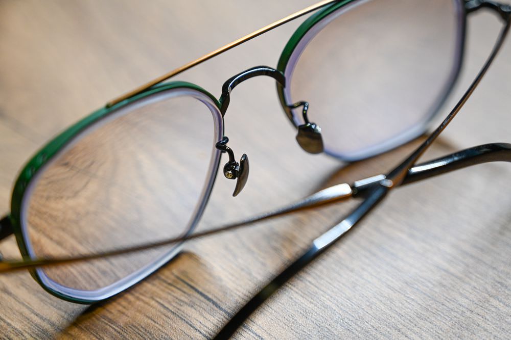 愛斯眼鏡精品｜屏東典藏館 德國NO.1 OptoVision客製化 鑽晶膜 Volkswagen純鈦鏡框 配鏡3D體驗