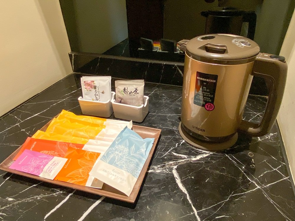 台東住宿推薦｜太陽升起的地方 太麻里曙光渡假 初鹿之境 夜探小野柳 排灣族部落豐收祭 太麻里平交道 多良車站 三天兩夜家族親子旅遊