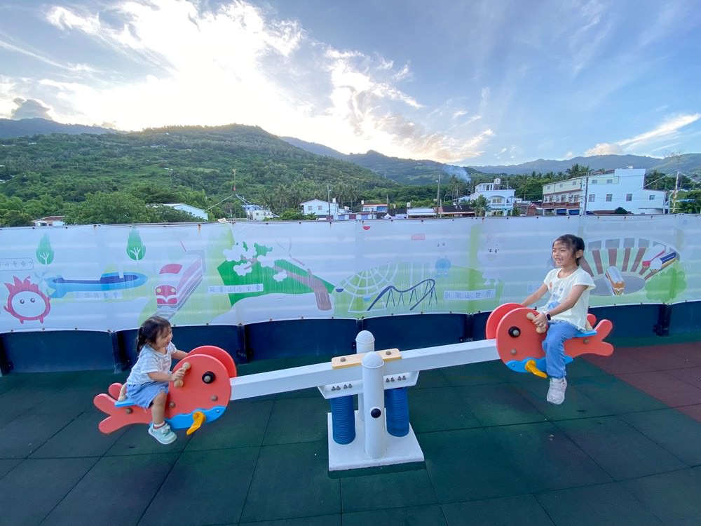 台東住宿推薦｜太陽升起的地方 太麻里曙光渡假 初鹿之境 夜探小野柳 排灣族部落豐收祭 太麻里平交道 多良車站 三天兩夜家族親子旅遊