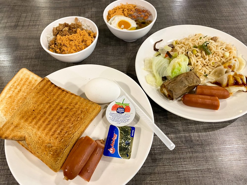 台東住宿推薦｜太陽升起的地方 太麻里曙光渡假 初鹿之境 夜探小野柳 排灣族部落豐收祭 太麻里平交道 多良車站 三天兩夜家族親子旅遊