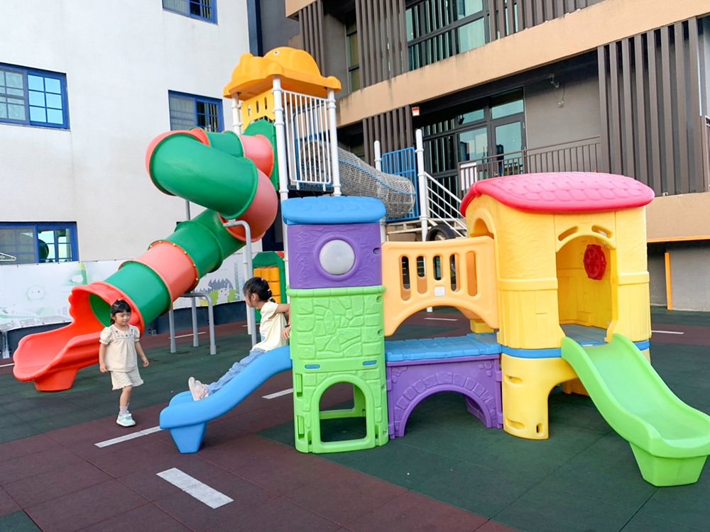 台東住宿推薦｜太陽升起的地方 太麻里曙光渡假 初鹿之境 夜探小野柳 排灣族部落豐收祭 太麻里平交道 多良車站 三天兩夜家族親子旅遊