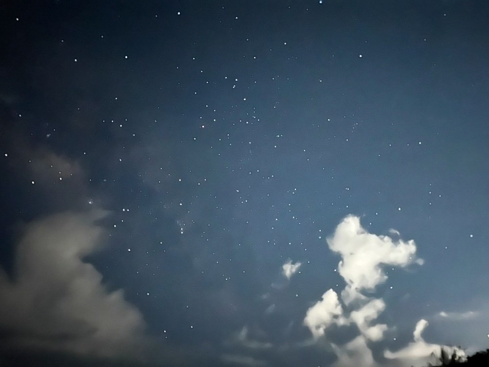 台東住宿推薦｜太陽升起的地方 太麻里曙光渡假 初鹿之境 夜探小野柳 排灣族部落豐收祭 太麻里平交道 多良車站 三天兩夜家族親子旅遊