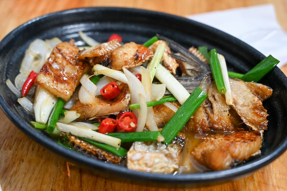 墾丁滿州秘境｜浩瀚山海瀑布 絕美鷹石尖 開門見山樹屋咖啡 大吉小吃美食 巷仔內紅茶冰 恆春半島好美