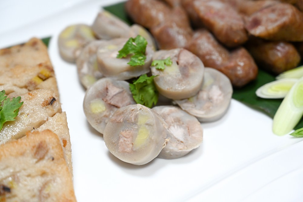 屏東萬丹共學趣｜親子一日旅遊推薦，必吃馬卡龍紅豆餅、萬丹古早味綠蕉美食、臭豆腐配精品咖啡，竹林有機農場羅勒洗顏慕斯DIY、丹醇研選牧場鮮乳!