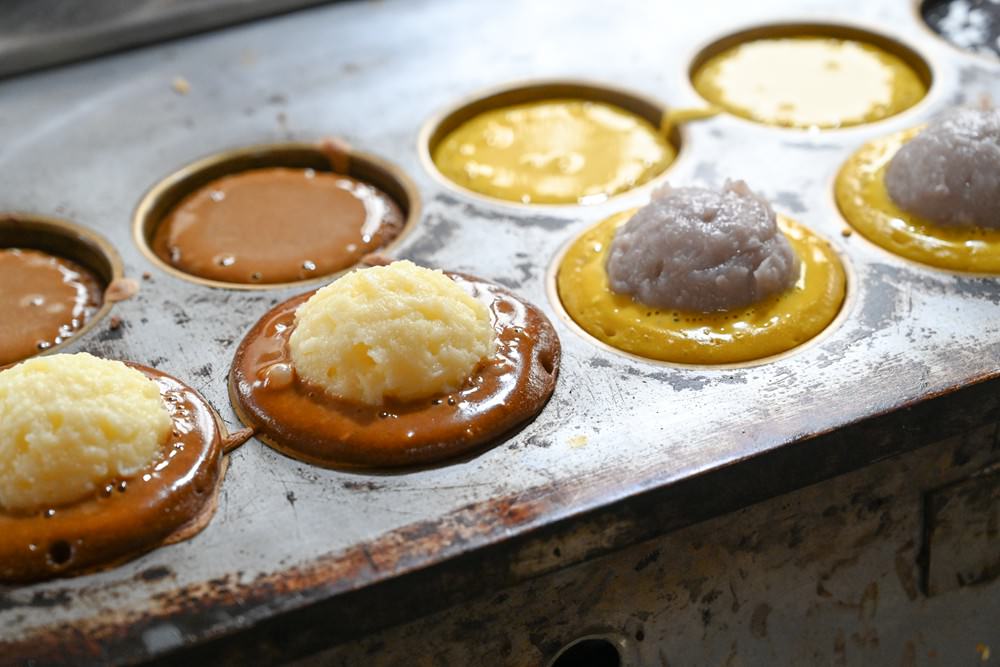 屏東萬丹共學趣｜親子一日旅遊推薦，必吃馬卡龍紅豆餅、萬丹古早味綠蕉美食、臭豆腐配精品咖啡，竹林有機農場羅勒洗顏慕斯DIY、丹醇研選牧場鮮乳!