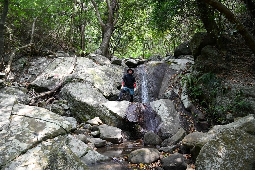屏東滿州七孔瀑布 永靖村裡的秘境 老朋友的一日旅行