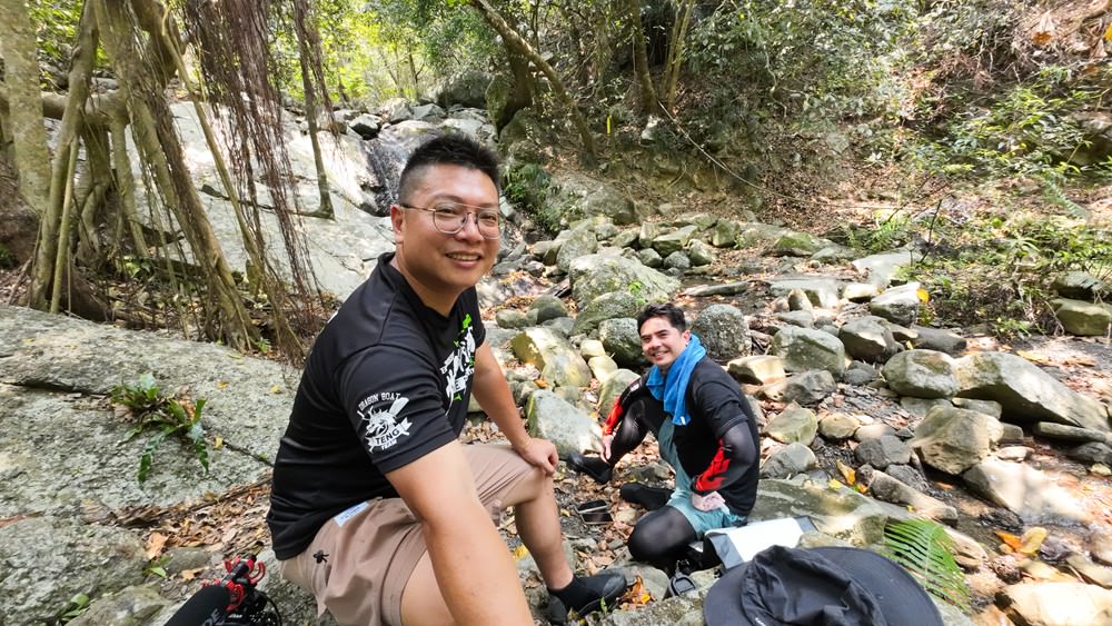 屏東滿州七孔瀑布 永靖村裡的秘境 老朋友的一日旅行 - 第1張圖 屏東滿州七孔瀑布 永靖村裡的秘境 老朋友的一日旅行