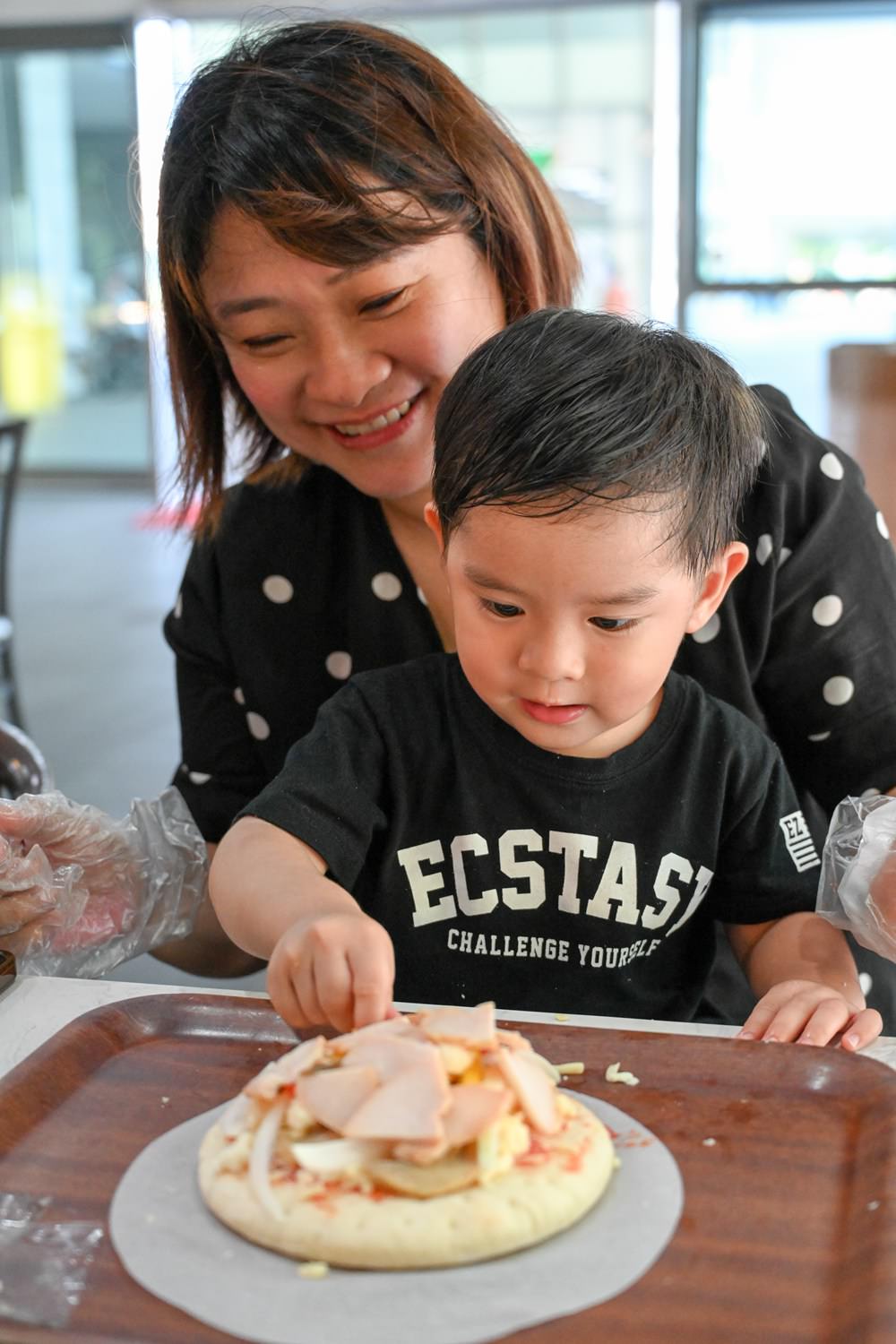 喜憨兒喜歡你咖啡 親子PIZZA DIY 盛夏冰果夏季飲品 第2杯享優惠 消費滿千送限量手工餅乾禮盒 - 第22張圖 喜憨兒喜歡你咖啡 親子PIZZA DIY 盛夏冰果夏季飲品 第2杯享優惠 消費滿千送限量手工餅乾禮盒