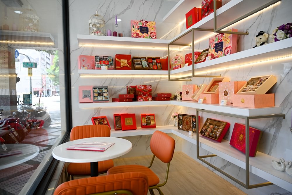 高雄鍋物推薦|喜憨兒鍋物料理 澎湃海陸總匯 六種湯底任選 自助吧 全新裝潢個人鍋 親子友善餐廳 高雄聯萌巨萌角色直擊 - 第6張圖 高雄鍋物推薦|喜憨兒鍋物料理 澎湃海陸總匯 六種湯底任選 自助吧 全新裝潢個人鍋 親子友善餐廳 高雄聯萌巨萌角色直擊