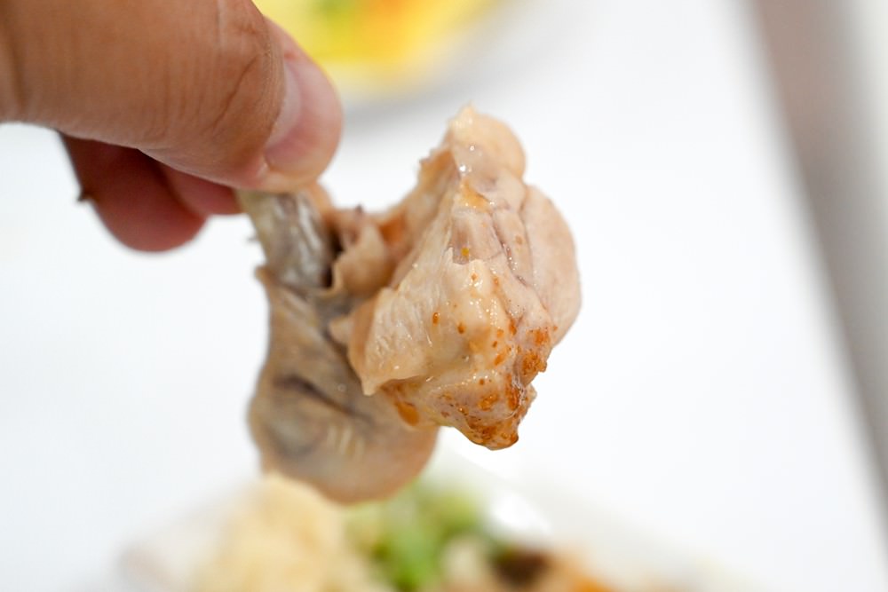 高雄鍋物推薦|喜憨兒鍋物料理 澎湃海陸總匯 六種湯底任選 自助吧 全新裝潢個人鍋 親子友善餐廳 高雄聯萌巨萌角色直擊 - 第29張圖 高雄鍋物推薦|喜憨兒鍋物料理 澎湃海陸總匯 六種湯底任選 自助吧 全新裝潢個人鍋 親子友善餐廳 高雄聯萌巨萌角色直擊