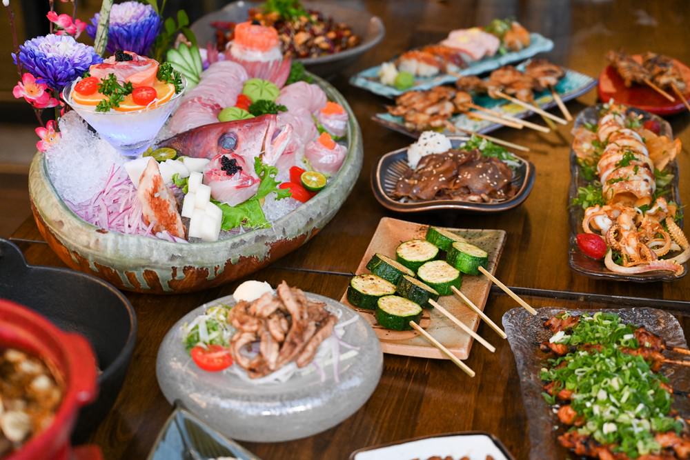 高雄楠梓美食|鯨炭吉串燒居酒屋,生日派對餐廳 浮誇日式料理,令人驚豔的手釣海魚兩吃! 嚴選串燒搭配生啤太過癮 ,上百種日本料理上上選! - 第12張圖 高雄楠梓美食|鯨炭吉串燒居酒屋,生日派對餐廳 浮誇日式料理,令人驚豔的手釣海魚兩吃! 嚴選串燒搭配生啤太過癮 ,上百種日本料理上上選!