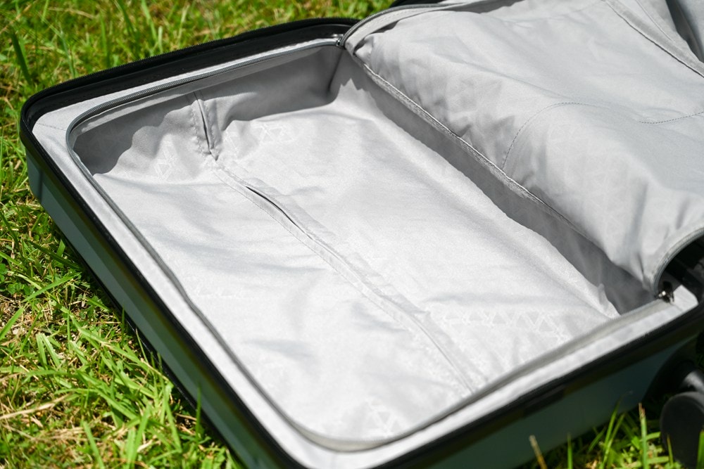 商務拉桿行李箱推薦｜Targus筆電防護登機箱 Pro-Tek®20” 莫蘭迪藍好看到炸，直接帶我入坑!