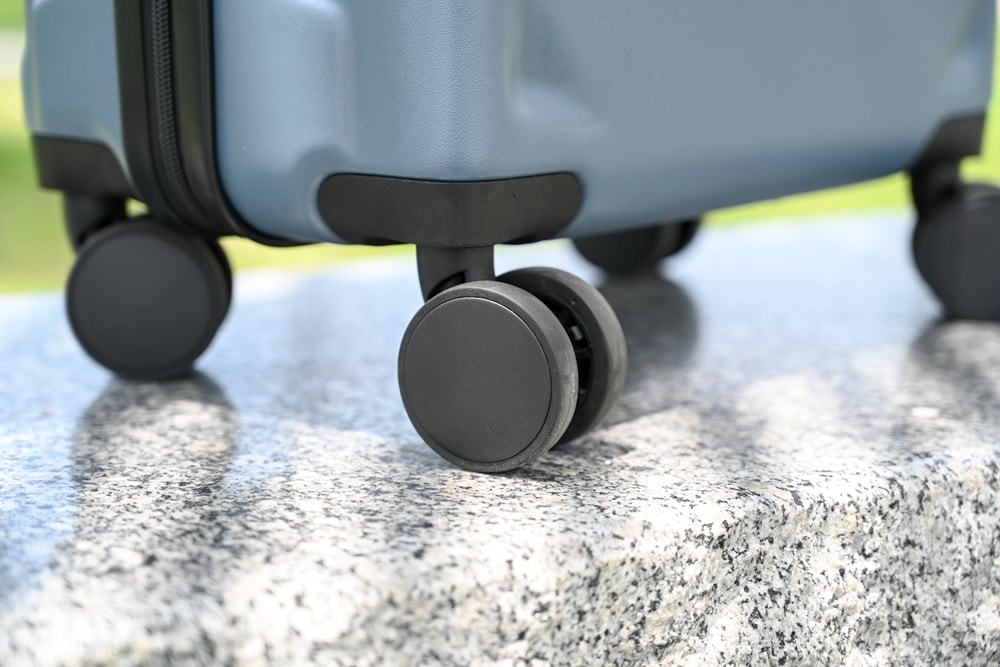 商務拉桿行李箱推薦｜Targus筆電防護登機箱 Pro-Tek®20” 莫蘭迪藍好看到炸，直接帶我入坑!