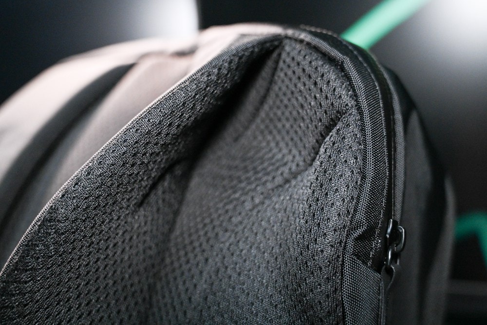 Targus Terra 環保電腦後背包，可收納15-16吋筆電，戶外探索附背包防雨罩，23L日常生活旅行!