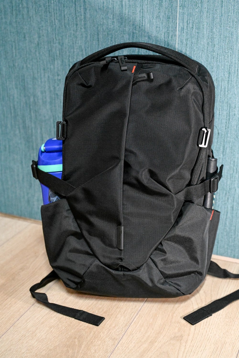 Targus Terra 環保電腦後背包，可收納15-16吋筆電，戶外探索附背包防雨罩，23L日常生活旅行!