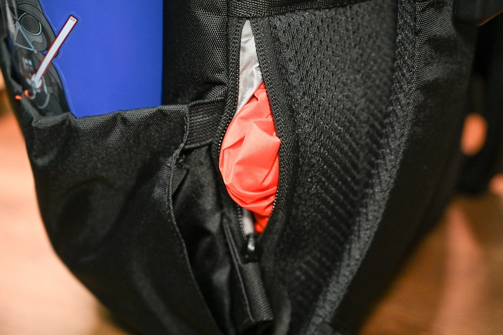 Targus Terra 環保電腦後背包，可收納15-16吋筆電，戶外探索附背包防雨罩，23L日常生活旅行!