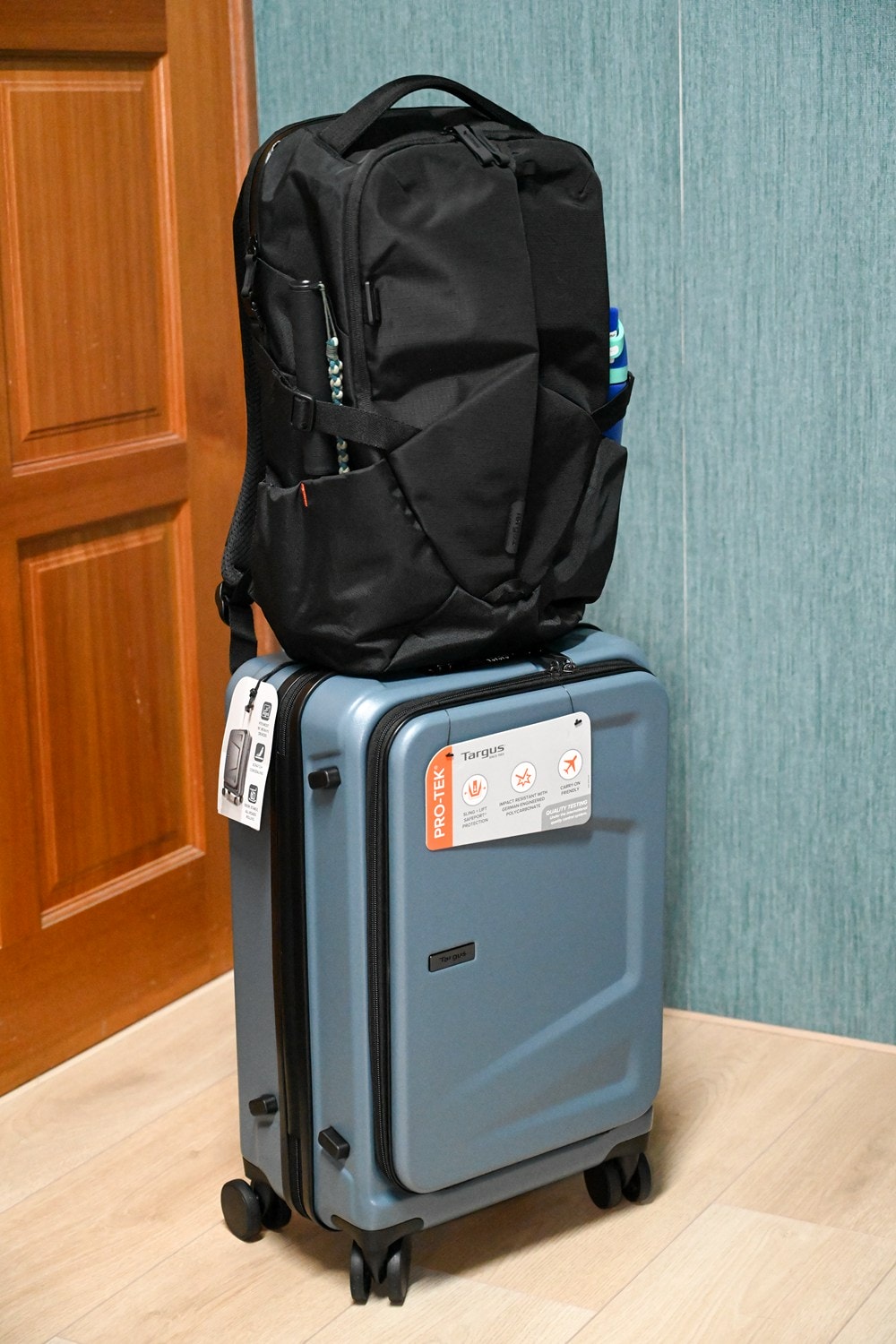 Targus Terra 環保電腦後背包，可收納15-16吋筆電，戶外探索附背包防雨罩，23L日常生活旅行!