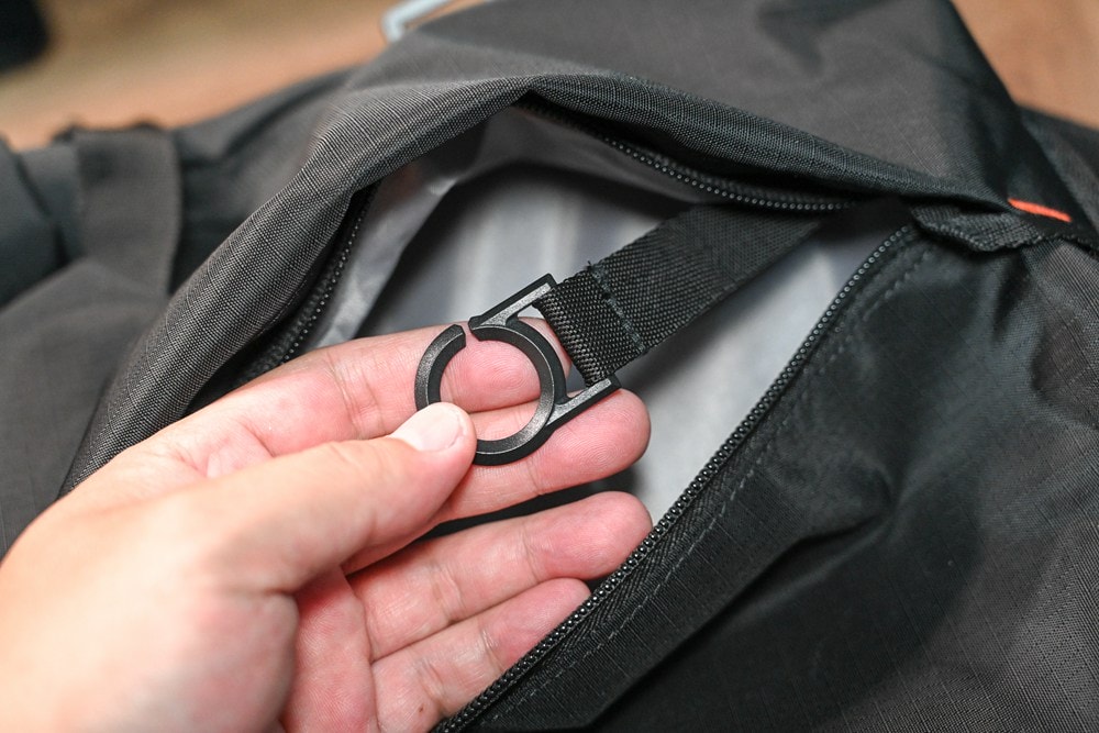 Targus Terra 環保電腦後背包，可收納15-16吋筆電，戶外探索附背包防雨罩，23L日常生活旅行!