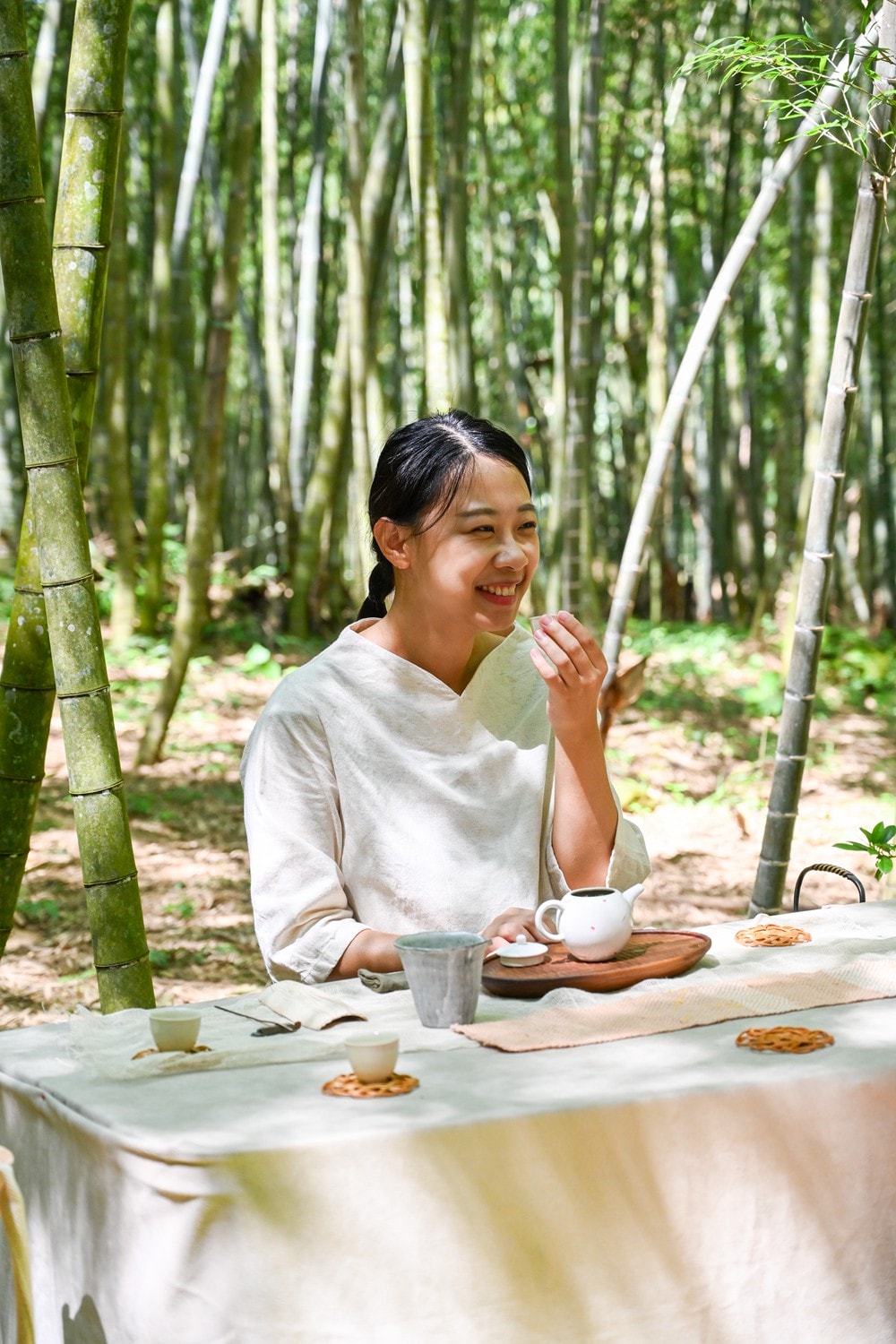 思旅 Think Travel | 溪頭懶人露營 森林健行 主廚私房料理，鹿谷小半天竹林茶席 茶餅DIY 特色竹筒飯，一趟與大自然連結的團體旅行!