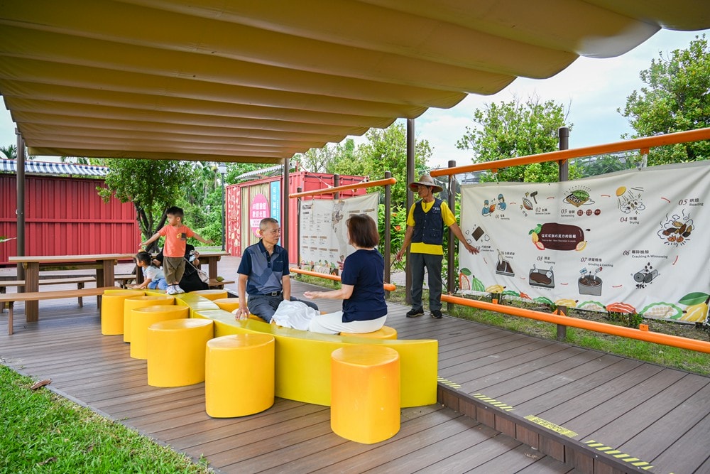 屏東可可巧克力園區半日遊 | 親子摘果體驗、可可冰淇淋&多肉療癒植栽DIY，可可覓境咖啡廳 濃濃可可冰沙、可可風味套餐，屏東旅遊景點半日遊!