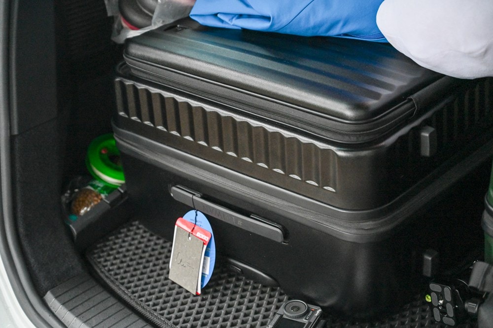 行李箱 登機箱 開箱 | With Me前開上掀波卡箱,五大精選特色強力推薦!行李超能裝、攤開好輕鬆,四天三夜旅行就靠它! - 第5張圖 行李箱 登機箱 開箱 | With Me前開上掀波卡箱,五大精選特色強力推薦!行李超能裝、攤開好輕鬆,四天三夜旅行就靠它!