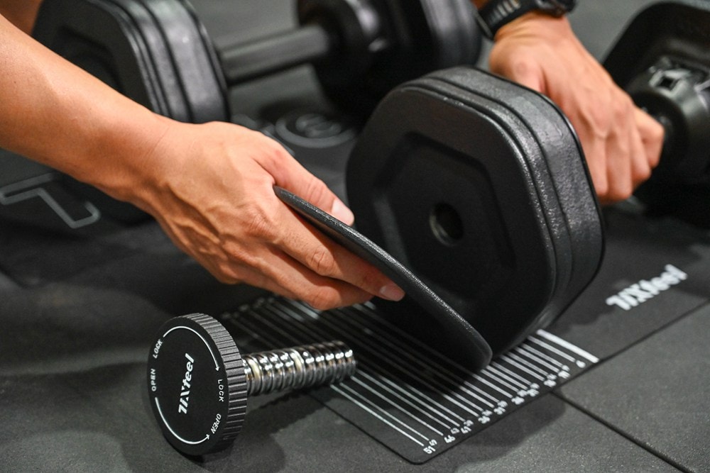 健身器材開箱 | Tixteel-XT-GRIP(23公斤組) 快鎖組合式啞鈴+長槓轉換套件+壺鈴轉換器,可調式啞鈴居家健身,新手用到變老手! - 第9張圖 健身器材開箱 | Tixteel-XT-GRIP(23公斤組) 快鎖組合式啞鈴+長槓轉換套件+壺鈴轉換器,可調式啞鈴居家健身,新手用到變老手!