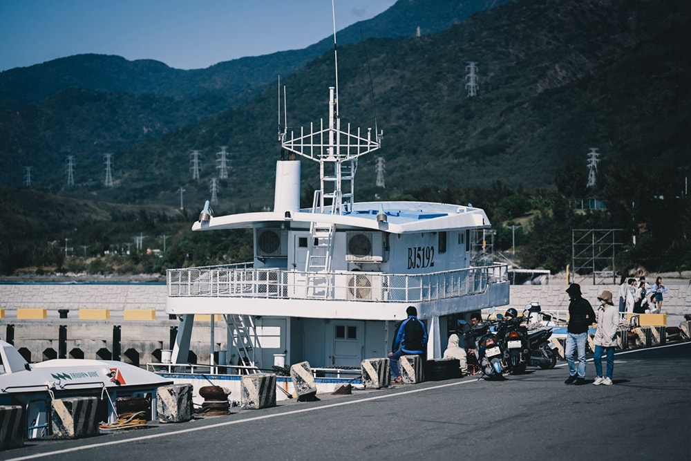 冬日裡的恆春半島落山風，漫步看海美術館，感受大自然之美!