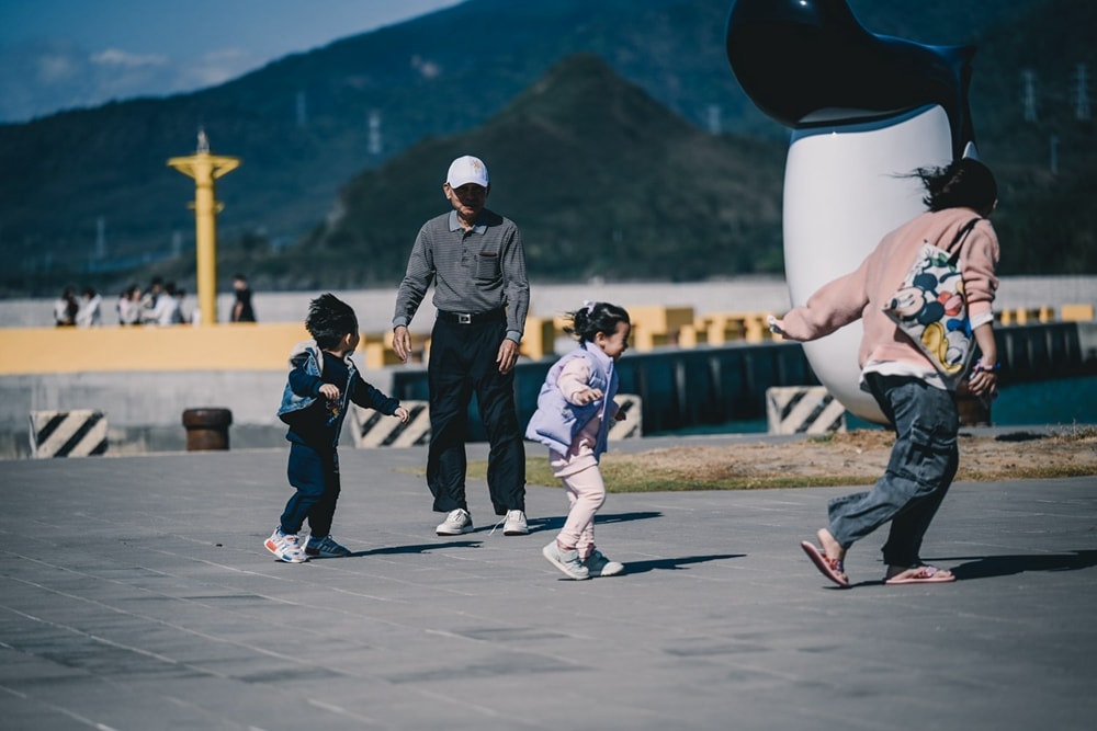 冬日裡的恆春半島落山風，漫步看海美術館，感受大自然之美!