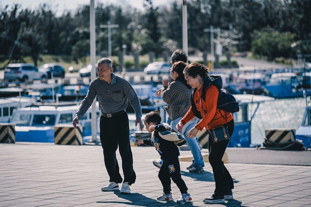 冬日裡的恆春半島落山風，漫步看海美術館，感受大自然之美!