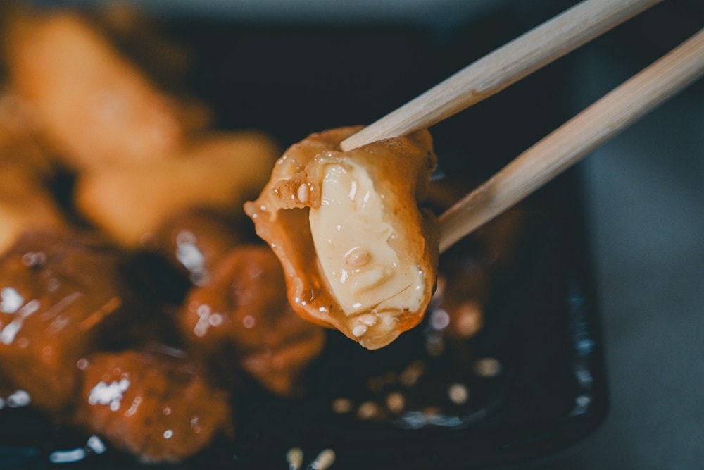 高雄桃源櫻花季開跑 寶山二集團「櫻前線」，二日遊【美拍美食景點特報】，梅園野營秘境、山籟愛玉館、南橫飲食店、梅山吊橋，一起相約賞櫻賞梅!