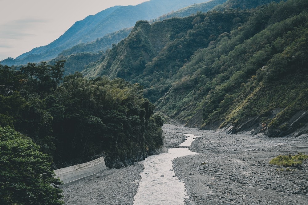 高雄桃源櫻花季開跑 寶山二集團「櫻前線」，二日遊【美拍美食景點特報】，梅園野營秘境、山籟愛玉館、南橫飲食店、梅山吊橋，一起相約賞櫻賞梅!