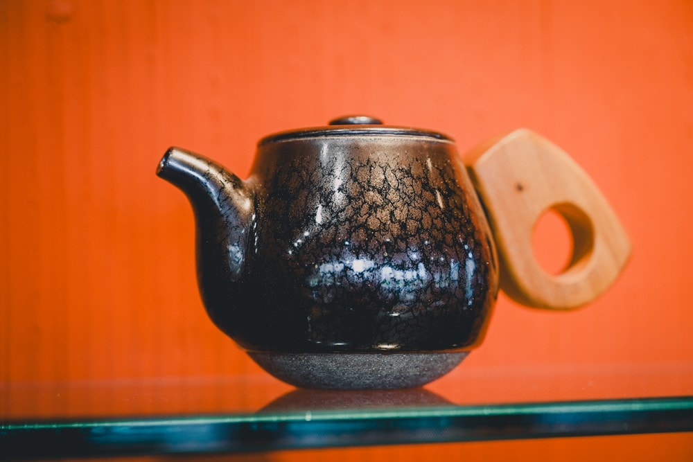 高雄美濃花海彩繪大地 賞花逛新春文創市集 ,阿弟牯阿妹妹、摩艾、凌波仙子、夢迴伯公 美拍景點,客家小炒、水磨豆花 美味私房,探訪藏金天目釉技藝 陶木漆藝術手作工坊! - 第53張圖 高雄美濃花海彩繪大地 賞花逛新春文創市集 ,阿弟牯阿妹妹、摩艾、凌波仙子、夢迴伯公 美拍景點,客家小炒、水磨豆花 美味私房,探訪藏金天目釉技藝 陶木漆藝術手作工坊!