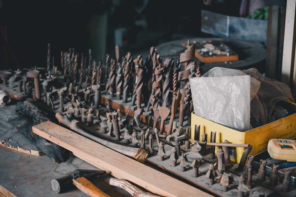 高雄美濃花海彩繪大地 賞花逛新春文創市集 ,阿弟牯阿妹妹、摩艾、凌波仙子、夢迴伯公 美拍景點,客家小炒、水磨豆花 美味私房,探訪藏金天目釉技藝 陶木漆藝術手作工坊! - 第61張圖 高雄美濃花海彩繪大地 賞花逛新春文創市集 ,阿弟牯阿妹妹、摩艾、凌波仙子、夢迴伯公 美拍景點,客家小炒、水磨豆花 美味私房,探訪藏金天目釉技藝 陶木漆藝術手作工坊!