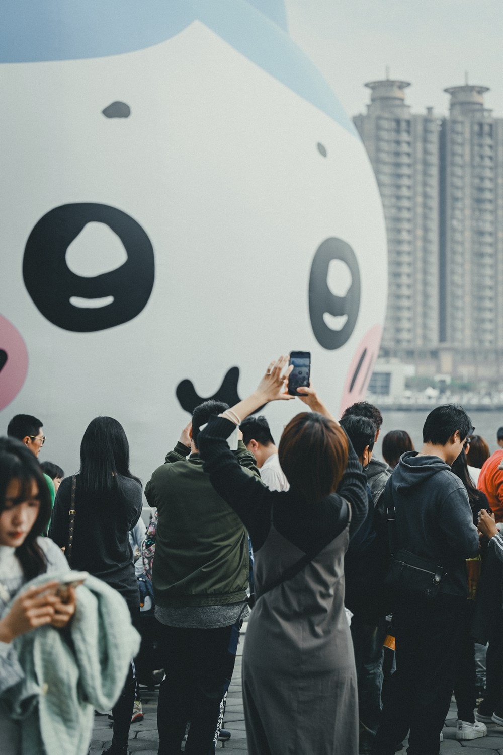 2025高雄冬日遊樂園，那年我們一起追的吉伊卡哇~烏薩其~小八，夜裡漫遊巴黎搭了N次!