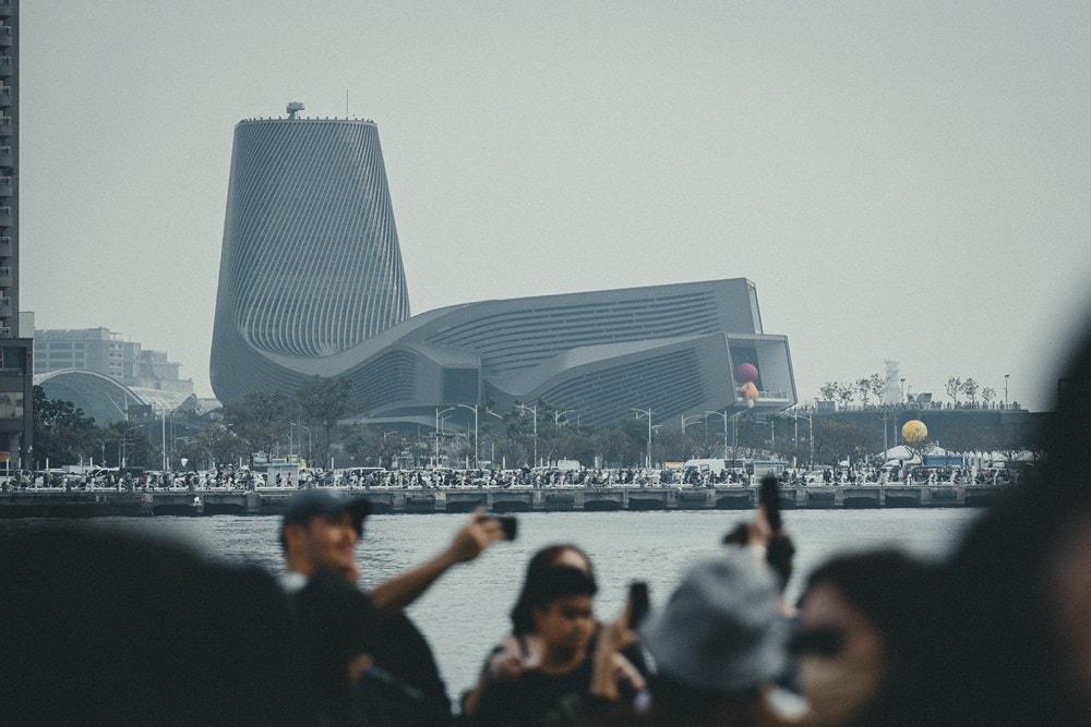 2025高雄冬日遊樂園，那年我們一起追的吉伊卡哇~烏薩其~小八，夜裡漫遊巴黎搭了N次!