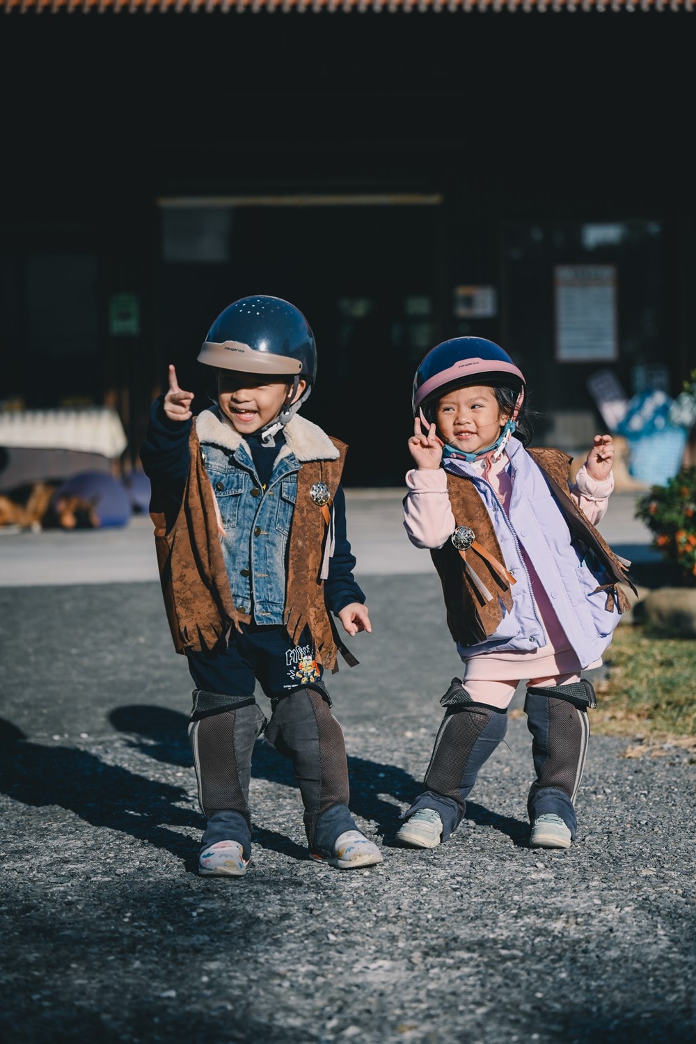 屏東車城一日遊 | 海口看海美術館吹落山風，四重溪悠客馬場騎馬趣，孩子們的戶外旅行體驗!