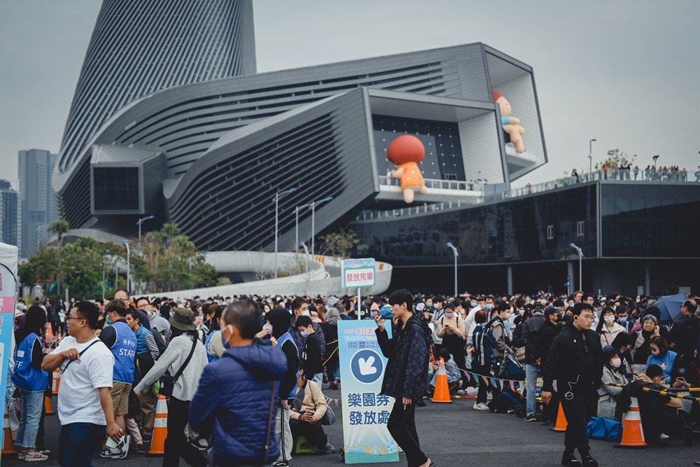 2025高雄冬日遊樂園，那年我們一起追的吉伊卡哇~烏薩其~小八，夜裡漫遊巴黎搭了N次!