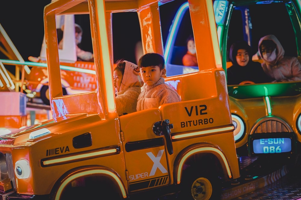 2025高雄冬日遊樂園，那年我們一起追的吉伊卡哇~烏薩其~小八，夜裡漫遊巴黎搭了N次!