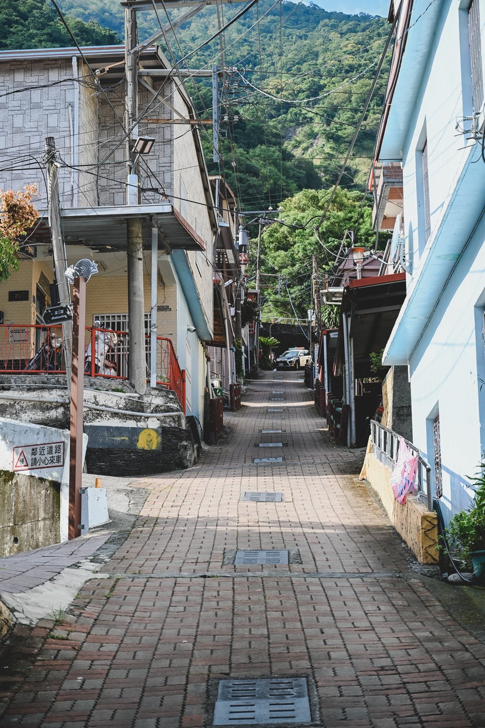 高雄週末&連續假日 免費親子水樂園！茂林SPA Line 山谷水樂園｜泡溫泉、10米超大型泳池、部落文化巡禮、歌舞表演、山水市集美食一次滿足!