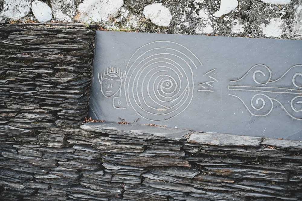 高雄週末&連續假日 免費親子水樂園！茂林SPA Line 山谷水樂園｜泡溫泉、10米超大型泳池、部落文化巡禮、歌舞表演、山水市集美食一次滿足!