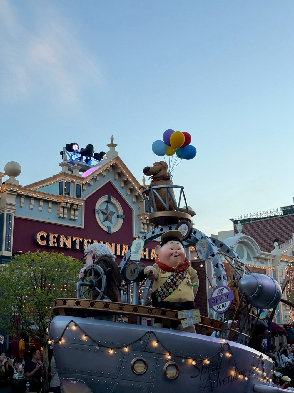 TAS MOBILE WIFI × 香港迪士尼 20 週年 最輕鬆、最省心的 2025 必玩攻略! - 第9張圖 TAS MOBILE WIFI × 香港迪士尼 20 週年 最輕鬆、最省心的 2025 必玩攻略!