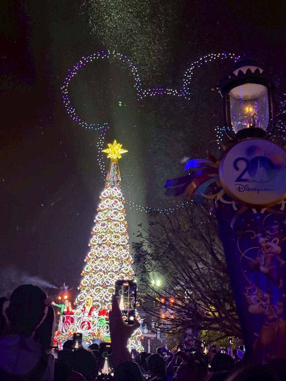 TAS MOBILE WIFI × 香港迪士尼 20 週年 最輕鬆、最省心的 2025 必玩攻略! - 第4張圖 TAS MOBILE WIFI × 香港迪士尼 20 週年 最輕鬆、最省心的 2025 必玩攻略!