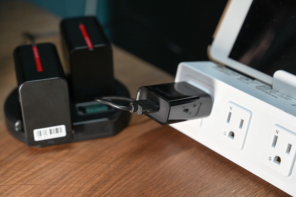 FUNTE 升降桌周邊配件推薦|夾式洞洞板收納組 隔板/收納,桌上型延長線-3插 USB+Type C 充電不再煩惱,工作室桌面大升級! - 第20張圖 FUNTE 升降桌周邊配件推薦|夾式洞洞板收納組 隔板/收納,桌上型延長線-3插 USB+Type C 充電不再煩惱,工作室桌面大升級!