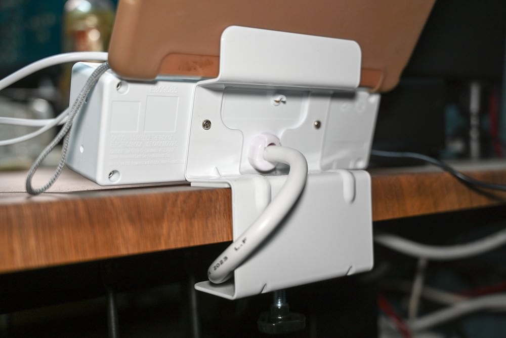 FUNTE 升降桌周邊配件推薦|夾式洞洞板收納組 隔板/收納,桌上型延長線-3插 USB+Type C 充電不再煩惱,工作室桌面大升級! - 第19張圖 FUNTE 升降桌周邊配件推薦|夾式洞洞板收納組 隔板/收納,桌上型延長線-3插 USB+Type C 充電不再煩惱,工作室桌面大升級!