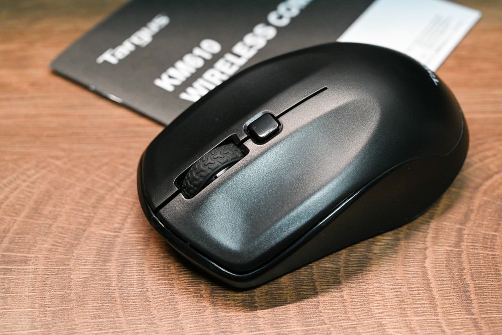 無線鍵盤滑鼠推薦｜Targus AKM610 美國品牌高CP值 5 支援FN與音樂快捷功能 2.4GHz無線無線連接 三段式DPI調整