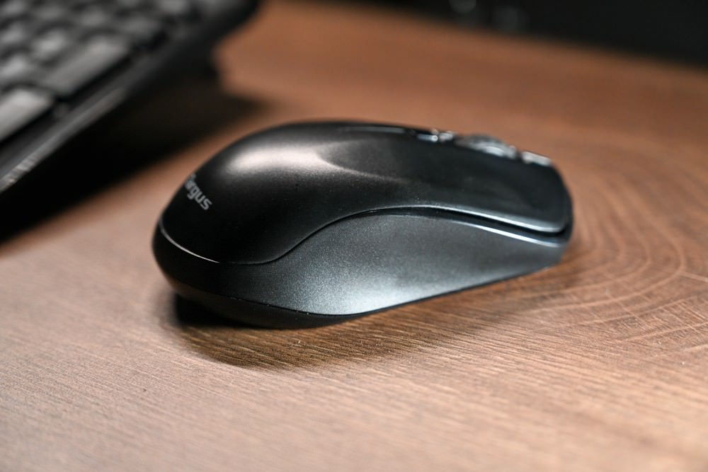 無線鍵盤滑鼠推薦｜Targus AKM610 美國品牌高CP值 5 支援FN與音樂快捷功能 2.4GHz無線無線連接 三段式DPI調整