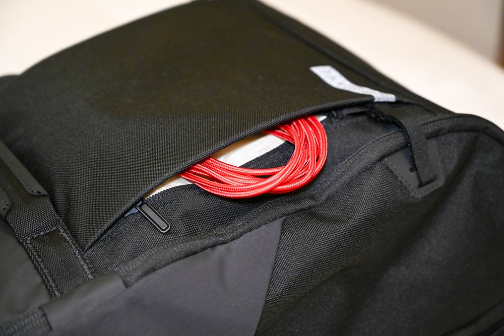 旅遊部落客推薦｜Targus 擴充式電腦後背包 15-16吋 Work+32L 旗艦款休閒包 登山健行/旅遊/商務 科技感多功能旅行包